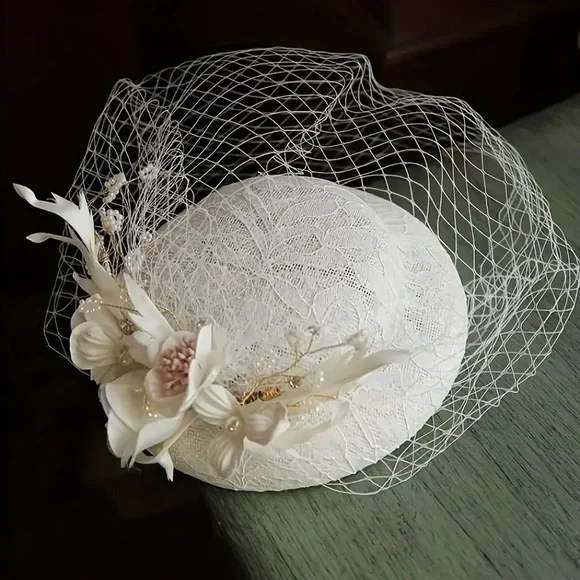 Wedding Fascinator Vintage Style w Birdcage Veil & Floral Accents - Picture 2 of 4